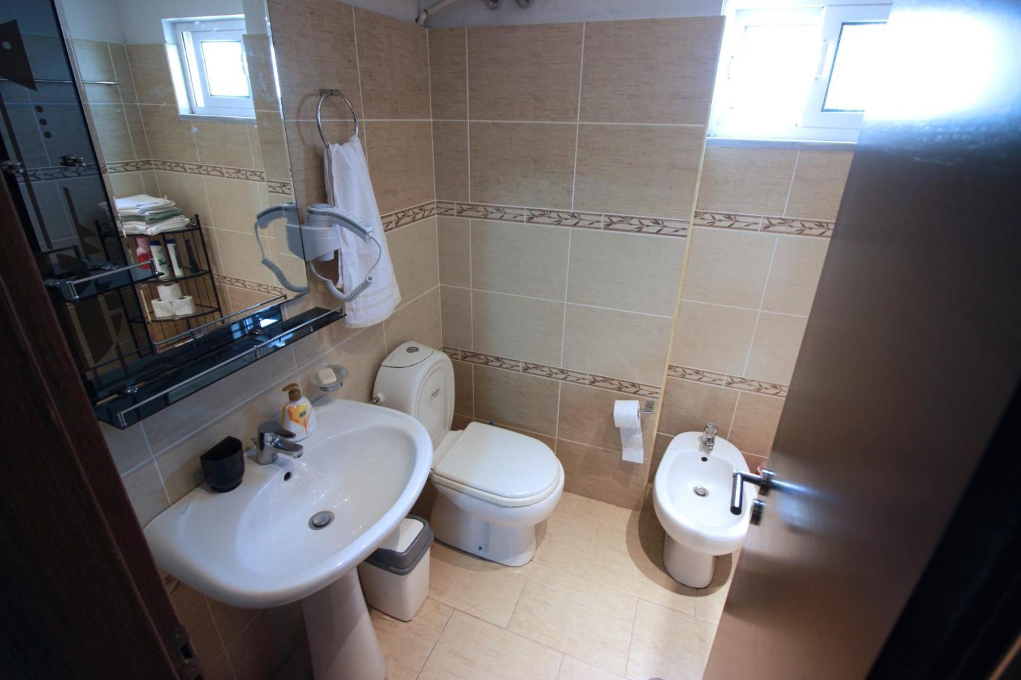 Apartament Duzgo Gjirokastër Dış mekan fotoğraf