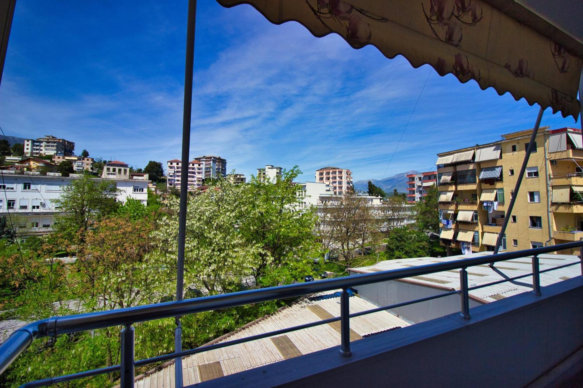 Apartament Duzgo Gjirokastër Dış mekan fotoğraf