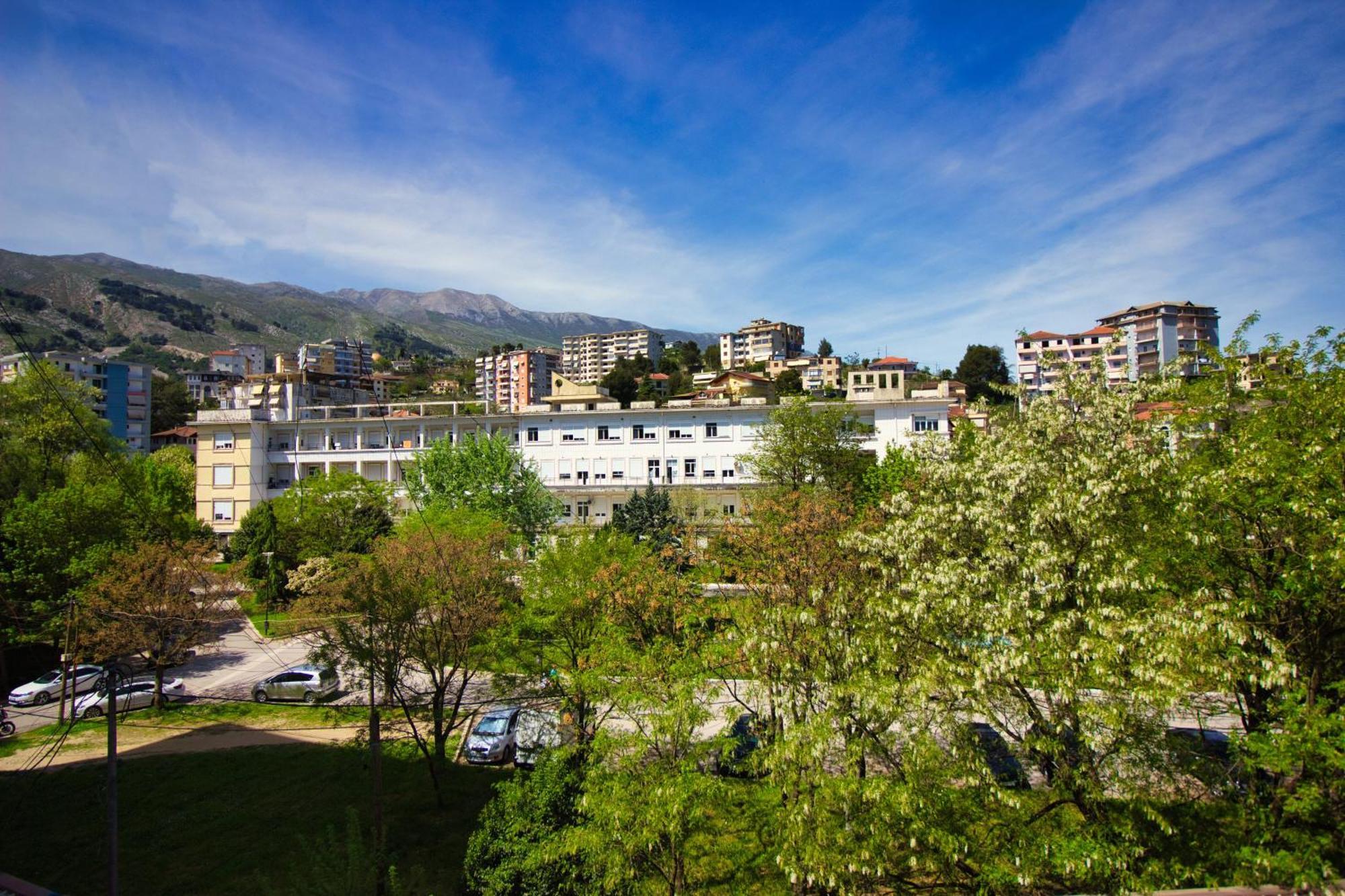 Apartament Duzgo Gjirokastër Dış mekan fotoğraf